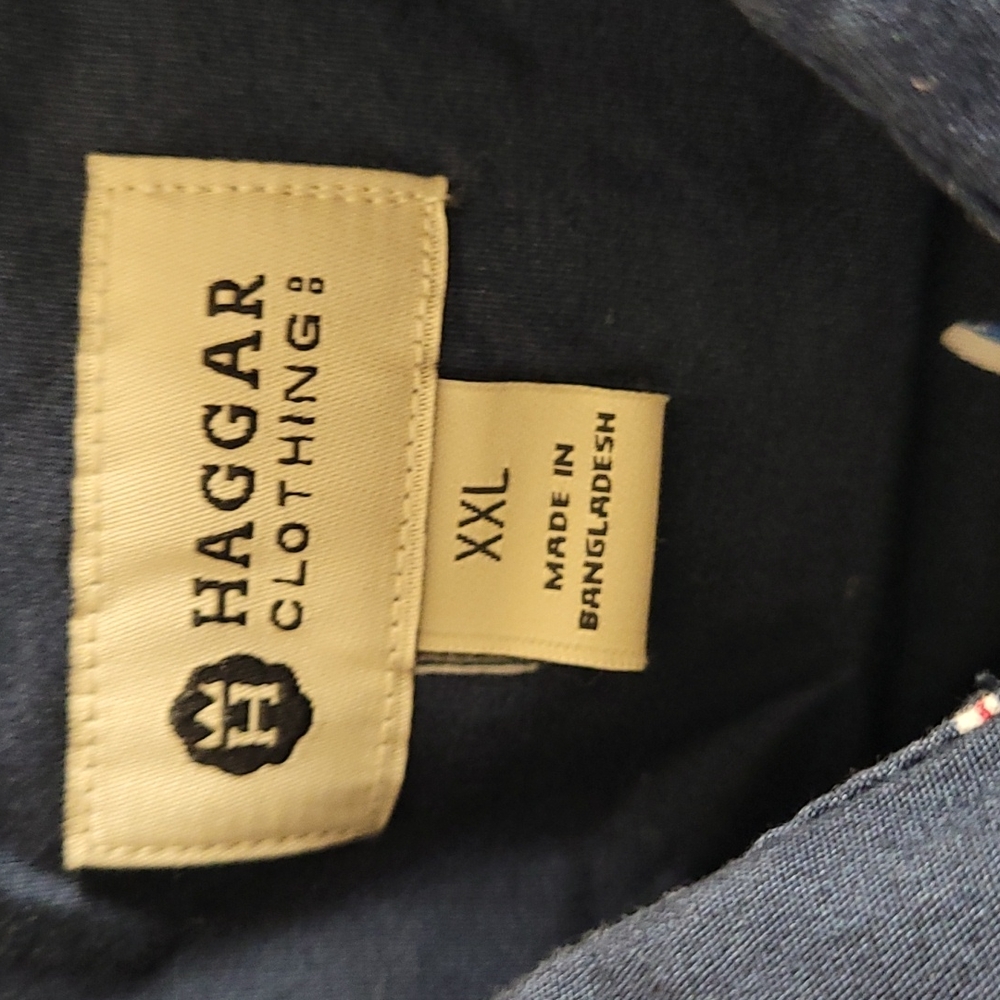 Haggar XXL Sneaker 👟 print on navy color button up. - Picture 5 of 7